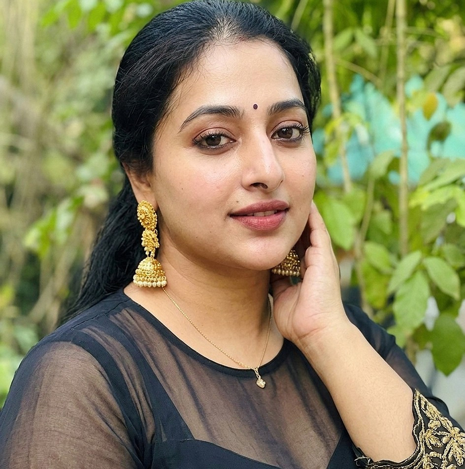 মানির প্রথম অভিজ্ঞতা